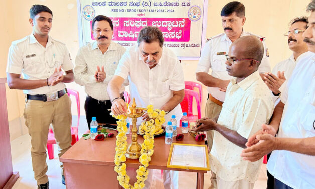 ಸಮನ್ವಯ ಜಿ. ಎಂ. ಜಿ ಟೂರಿಸ್ಟ್ ಟ್ಯಾಕ್ಸಿ ಮತ್ತು ಮ್ಯಾಕ್ಷಿಕ್ಯಾಬ್ ಚಾಲಕರ ಮಾಲಕರ ಸಂಘದ ಉದ್ಘಾಟನೆ