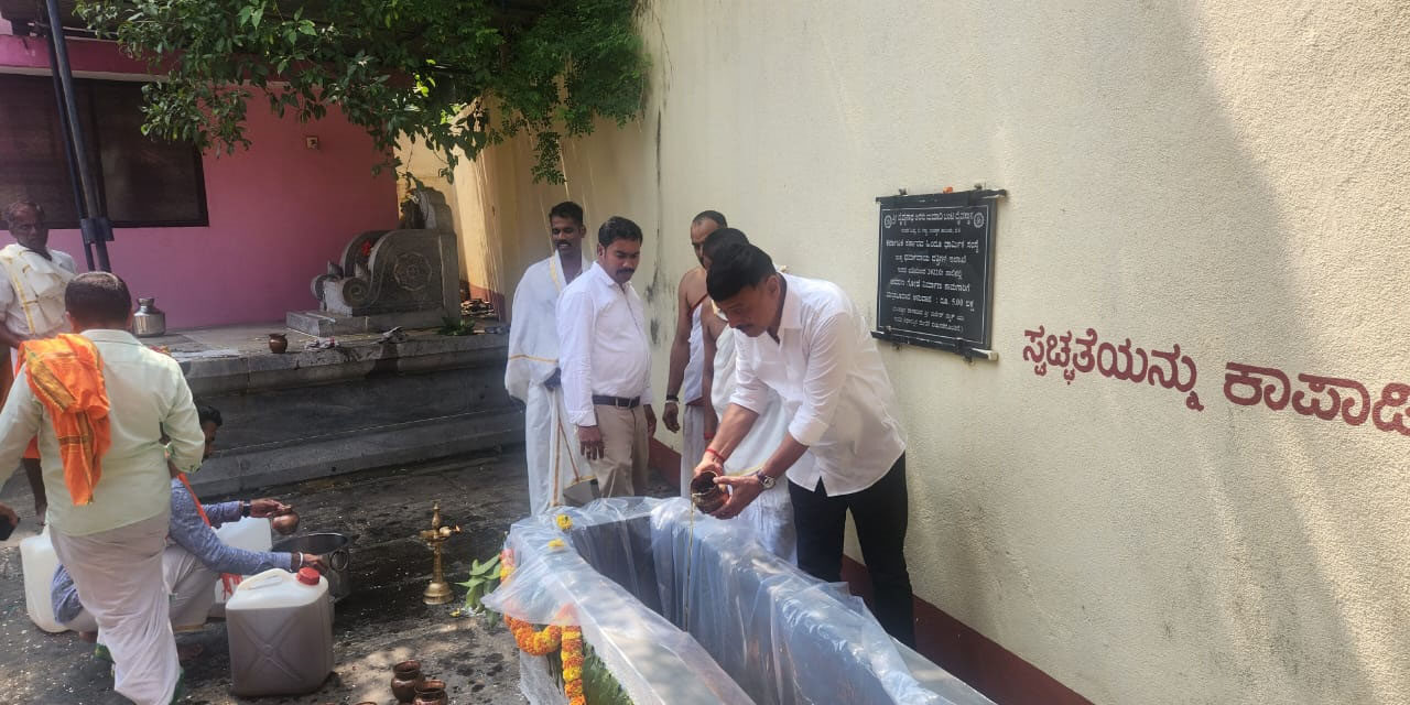 ನಂದನ ಹಿತ್ತಿಲು ದೈವಸ್ಥಾನಕ್ಕೆ‌ ಕೊಡಿಮರ ಸಮರ್ಪಣೆ