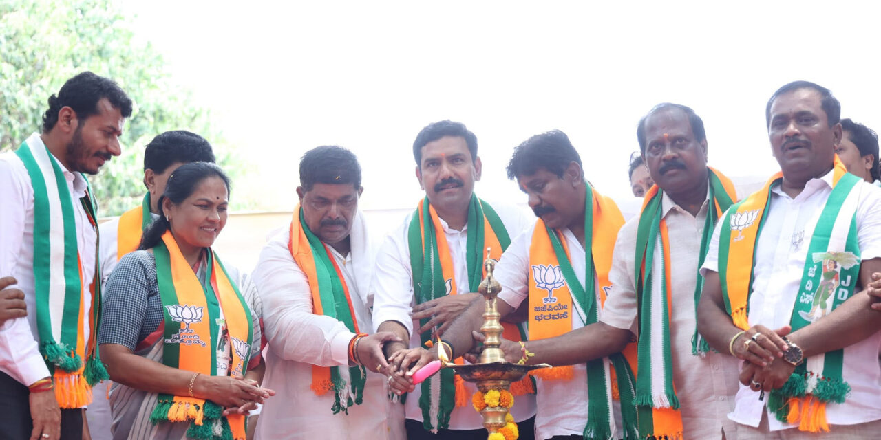 ಬೆಂಗಳೂರು ಬೃಹತ್ ರೋಡ್ ಶೋ ಹಾಗೂ ಸಾರ್ವಜನಿಕ ಸಭೆ