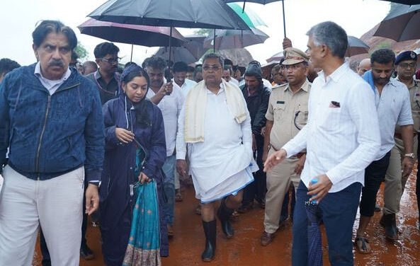 ಶಿರೂರಿನಲ್ಲಿ ಗುಡ್ಡ ಕುಸಿದು ಹಲವರು ಸಾವಿಗೀಡಾಗಿದ್ದು – ಸಿ.ಎಂ.ಸಿದ್ಧರಾಮಯ್ಯ ಅವರು ರಕ್ಷಣಾ ಕಾರ್ಯದ ಪರಿಶೀಲನೆ ನಡೆಸಿದರು