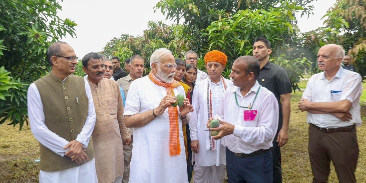 ಹೆಚ್ಚು ಇಳುವರಿ ನೀಡುವ, ಹವಾಮಾನಕ್ಕೆ ಚೇತರಿಸಿಕೊಳ್ಳುವ ಮತ್ತು ಜೈವಿಕ ಬಲವರ್ಧಿತ ಬೆಳೆಗಳ 109 ತಳಿಗಳನ್ನು ಮೋದಿ ಬಿಡುಗಡೆ