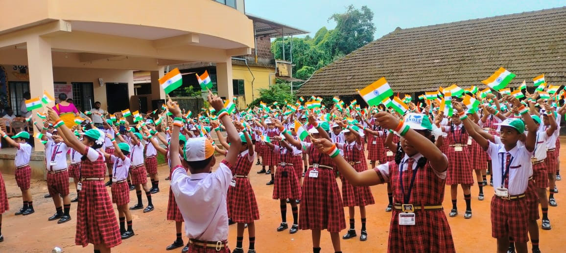 ನರಿಕೊಂಬು:  ಹಿ.ಪ್ರಾ.ಶಾಲೆಯಲ್ಲಿ  78 ನೇ ಸ್ವಾತಂತ್ರ್ಯೋತ್ಸವ