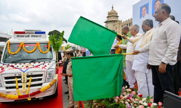 ಮುಖ್ಯಮಂತ್ರಿಗಳ ಆಪತ್ಕಾಲ ಯಾನ ಸೇವೆ”ಯ 65 ಆಧುನಿಕ‌ ಜೀವ ರಕ್ಷಕ ಸವಲತ್ತುಗಳಿರುವ ಆ್ಯಂಬುಲೆನ್ಸ್ ಗಳನ್ನು ಸಿ.ಎಂ. ಲೋಕಾರ್ಪಣೆ