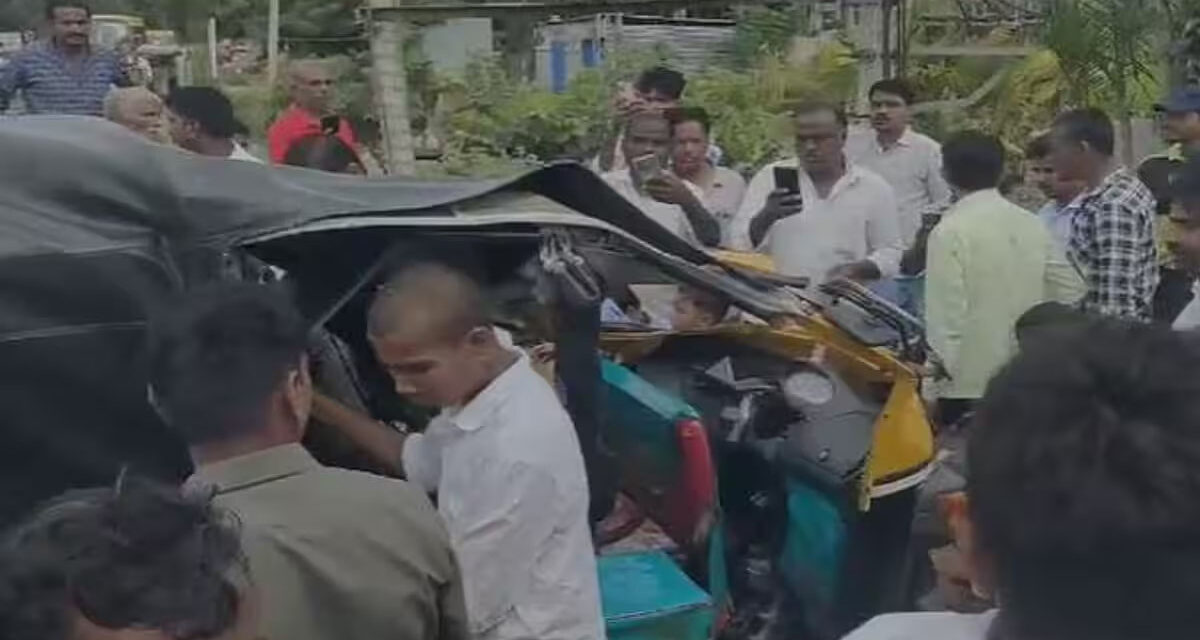 ಯಾದಗಿರಿಯಲ್ಲಿ ಶಾಲಾ‌ ಮಕ್ಕಳನ್ನ ಸಾಗಿಸುತ್ತಿದ್ದ ಟಂಟಂ ವಾಹನ ಪಲ್ಟಿ: ನಾಲ್ಕು ವಿದ್ಯಾರ್ಥಿಗಳಿಗೆ ಗಾಯ