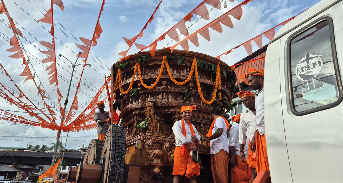 ಶ್ರೀ ಕಾರಿಂಜೇಶ್ವರ ದೇವರ ನೂತನ ಬ್ರಹ್ಮರಥವನ್ನು ಬಿ.ಸಿ ರೋಡ್ ನಲ್ಲಿ  ಸ್ವಾಗತ