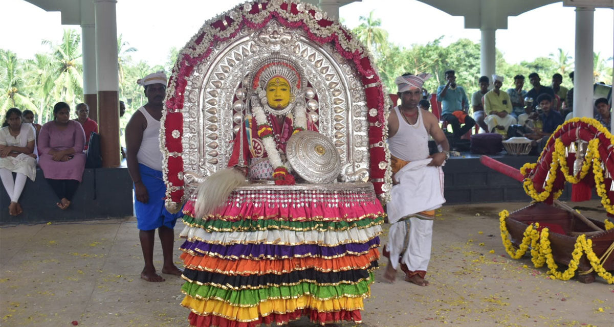 ಪಂಜಿಕಲ್ಲು ಬಾಲೇಶ್ವರ ಶ್ರೀ ಕೊಡಮಣಿತ್ತಾಯ ಬ್ರಹ್ಮಬೈದರ್ಕಳ ಗರಡಿಯಲ್ಲಿ ಸಿಂಹ ಮಾಸದ ನೇಮೋತ್ಸವ