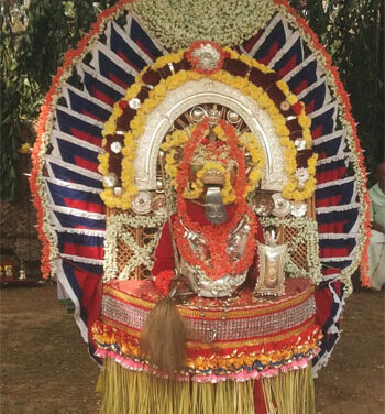 ವೀರಕಂಭ ಶ್ರೀ ಗಿಲ್ಕಿಂಜತಾಯಿ ದೈವದ ದೊಂಪದ ಬಲಿ ನೇಮೋತ್ಸವ