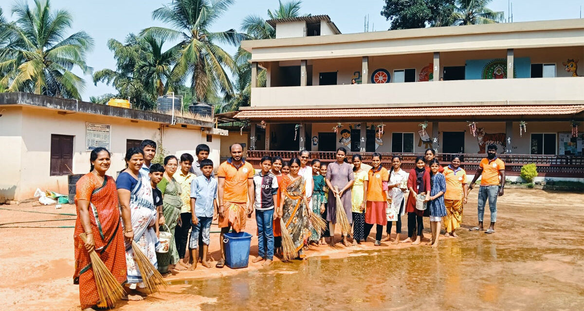 ಶೌರ್ಯ ವಿಪತ್ತು ನಿರ್ವಹಣಾ ಘಟಕ ಕಲ್ಲಡ್ಕ  ವತಿಯಿಂದ ಶ್ರಮದಾನ