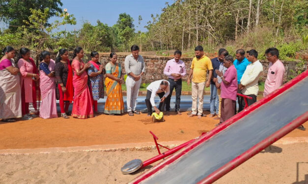 ರೋಟರಿ ಕ್ಲಬ್ ಬಂಟ್ವಾಳ ವತಿಯಿಂದ ನರಿಕೊಂಬು ಸರಕಾರಿ ಹಿರಿಯ ಪ್ರಾಥಮಿಕ ಶಾಲಾ ಕಟ್ಟಡ ಮೇಲ್ಚಾವಣಿ ರಚನಾ ಕಾರ್ಯಕ್ರಮಕ್ಕೆ ಚಾಲನೆ