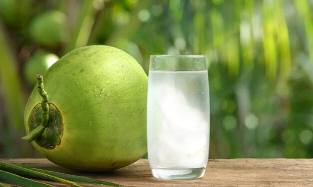 ಎಳನೀರು ನೈಸರ್ಗಿಕ ಮತ್ತು ದೇಹಕ್ಕೆ ಉಲ್ಲಾಸ ನೀಡುವ ಪಾನೀಯ