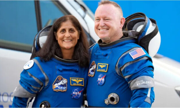 ಬಾಹ್ಯಾಕಾಶದಲ್ಲಿ ವಿಶ್ವದಾಖಲೆ ನಿರ್ಮಿಸಿ ಭೂಮಿಗೆ ಮರಳಿದ ಸುನಿತಾ