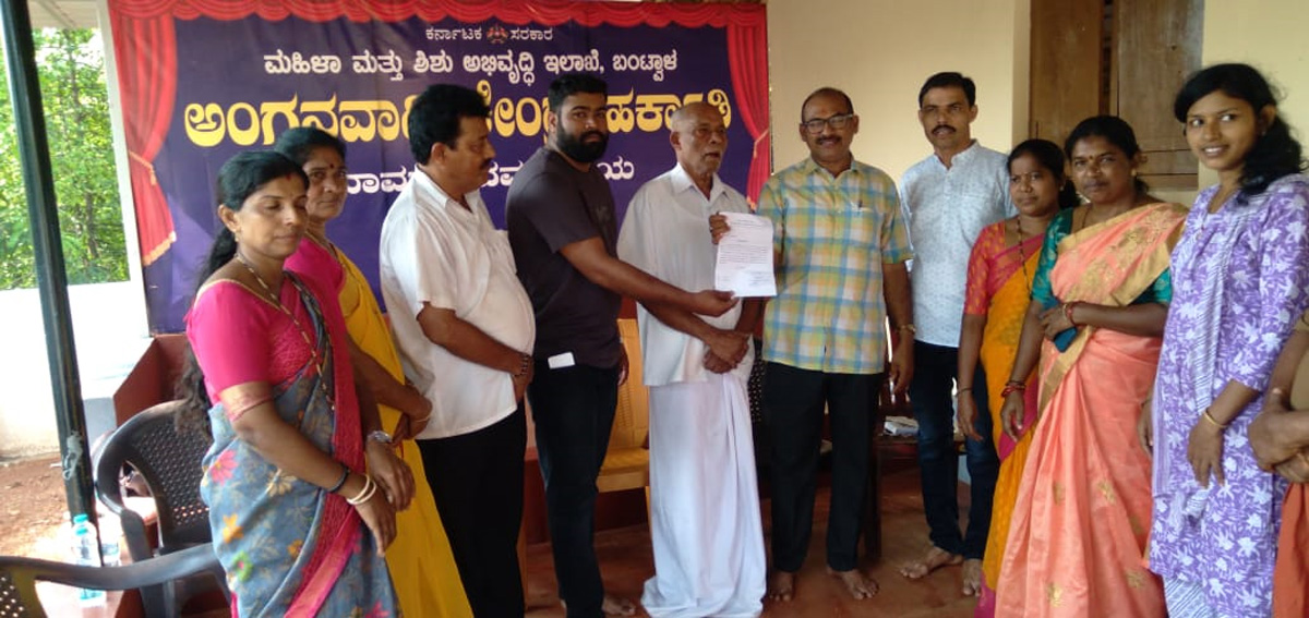 ಎಲ್ಐಸಿ ಮೈಕ್ರೋ ಬಚತ್ ಪಾಲಿಸಿಯ ಪರಿಹಾರ ಮೊತ್ತ ಹಸ್ತಾಂತರ