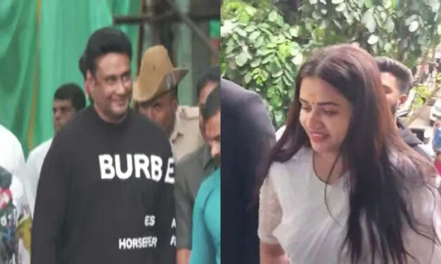 ಲಿಫ್ಟ್‌ನಲ್ಲಿ ಹಠ ಹಿಡಿದು ದರ್ಶನ್ ನಂಬರ್ ಪಡೆದ ಪವಿತ್ರಾಗೌಡ