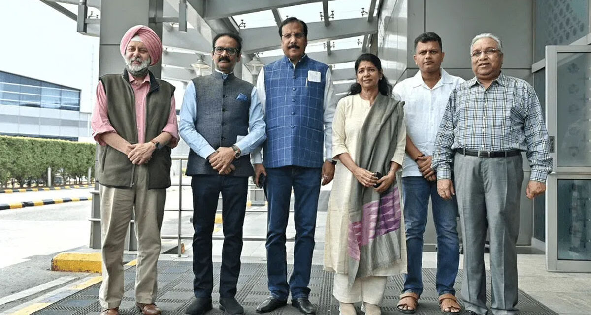 ಪಾಕ್ ಪ್ರಚೋದಿತ ಭಯೋತ್ಪಾದನೆ ಬಗ್ಗೆ ಜಾಗತಿಕ ಸಮುದಾಯಕ್ಕೆ ವಾಸ್ತವಾಂಶಗಳನ್ನು ವಿವರಿಸಲು ವಿದೇಶಕ್ಕೆ ಹೊರಟ ಸರ್ವಪಕ್ಷಗಳ ನಿಯೋಗ