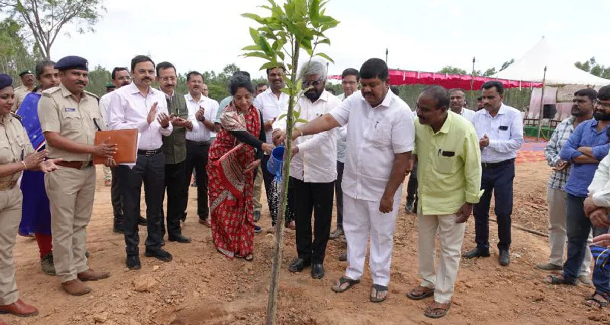 150 ವರ್ಷದ ಬಳಿಕ ಬೆಂಗಳೂರಿನಲ್ಲಿ ಬೃಹತ್ ಜೈವಿಕ ಉದ್ಯಾನವನ ನಿರ್ಮಾಣ- ಈಶ್ವರ್ ಖಂಡ್ರೆ
