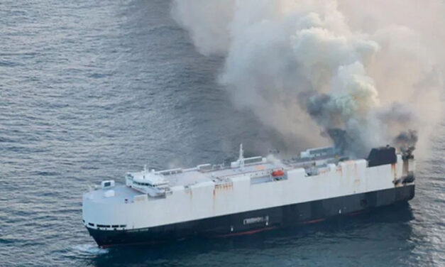 3,000 ವಾಹನಗಳನ್ನು ಹೊತ್ತೊಯ್ಯುತ್ತಿದ್ದ ಕಾರ್ಗೋ ಶಿಪ್ ಪೆಸಿಫಿಕ್ ಸಾಗರದಲ್ಲಿ ಮುಳುಗಡೆ