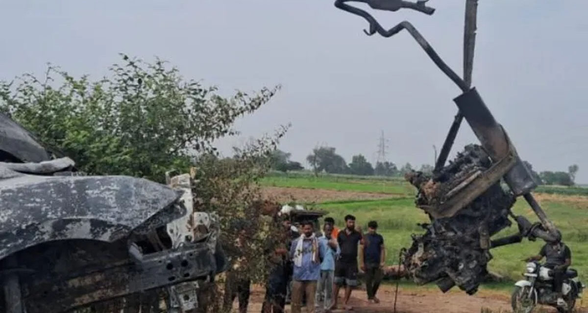 ಡಿವೈಡರ್‌ಗೆ ಕಾರು ಡಿಕ್ಕಿಯಾಗಿ ಬೆಂಕಿ – ಐವರು ಸಜೀವ ದಹನ