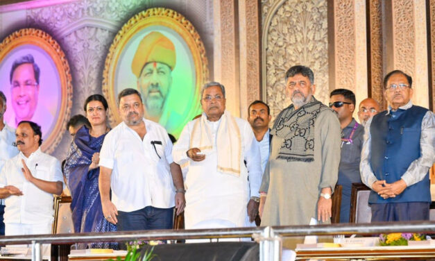 ದಾವಣಗೆರೆ ಜಿಲ್ಲೆಯ ವಿವಿಧ ಅಭಿವೃದ್ಧಿ ಕಾರ್ಯಗಳ ಉದ್ಘಾಟನೆ, ಶಂಕುಸ್ಥಾಪನೆ ನೆರವೇರಿಸಿದ -ಸಿ.ಎಂ.