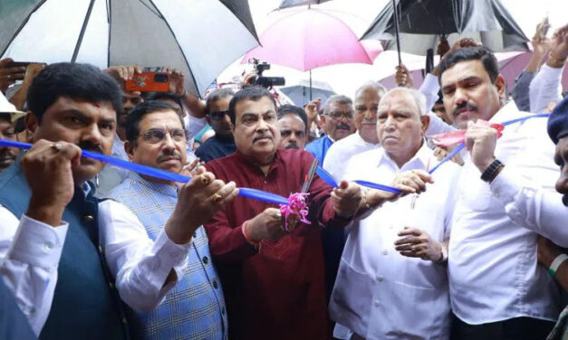 ಸಿಗಂದೂರು ಸೇತುವೆ ಲೋಕಾರ್ಪಣೆಗೊಳಿಸಿದ ಕೇಂದ್ರ ಸಚಿವ ನಿತಿನ್ ಗಡ್ಕರಿ