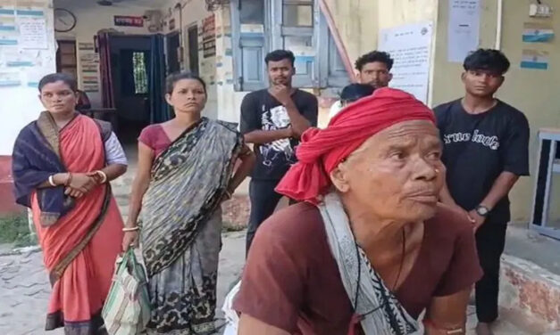 ಮಾಟ ಮಾಡ್ತಾರೆ ಅಂತ ಒಂದೇ ಕುಟುಂಬದ ಐವರನ್ನು ಜೀವಂತವಾಗಿ ಸುಟ್ಟು ಹತ್ಯೆ