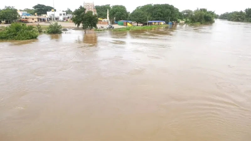 ಅಪಾಯ‌ಮಟ್ಟ ಮೀರಿದ ಕೃಷ್ಣಾ, ದೂದಗಂಗಾ, ವೇದಗಂಗಾ ನದಿಗಳು – ಪ್ರವಾಹ ಭೀತಿಯಲ್ಲಿ ಜನ