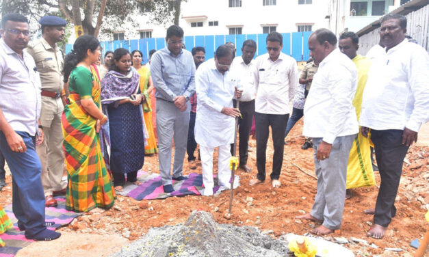 ಡಿ. ದೇವರಾಜ ಅರಸು ಹಿಂದುಳಿದ ವರ್ಗಗಳ ಮೆಟ್ರಿಕ್ ನಂತರ ಬಾಲಕಿಯರ ವಿದ್ಯಾರ್ಥಿನಿಲಯ ನಿರ್ಮಾಣಕ್ಕೆ ಶಂಕುಸ್ಥಾಪನೆ