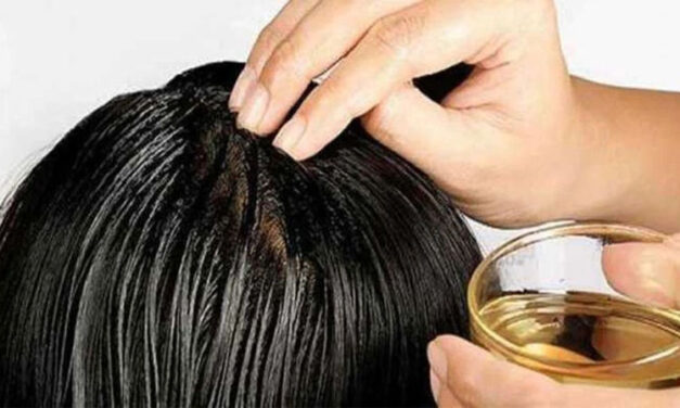 ತಲೆಗೂದಲಿಗೆ ಎಣ್ಣೆ ಹಚ್ಚದಿದ್ದಕ್ಕೆ ವಿದ್ಯಾರ್ಥಿನಿಯ ಕೂದಲು ಕಟ್ – ಶಿಕ್ಷಕಿ ವಜಾ