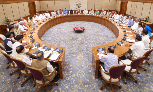 ದೇಶದಲ್ಲಿ ಸ್ನಾತಕೋತ್ತರ ಮತ್ತು ಪದವಿಪೂರ್ವ ವೈದ್ಯಕೀಯ ಶಿಕ್ಷಣ ಸಾಮರ್ಥ್ಯದ ಪ್ರಮುಖ ವಿಸ್ತರಣೆಗೆ ಸಂಪುಟ ಅನುಮೋದನೆ