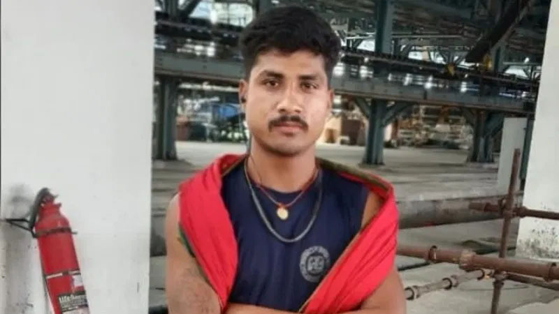 ಪಾನಿಪೂರಿ ತಿನ್ನುವ ವೇಳೆ ಗಲಾಟೆ – ಒಂದೇ ಪಂಚ್‌ಗೆ ಹಾರಿ ಹೋಯ್ತು ಯುವಕನ ಪ್ರಾಣ