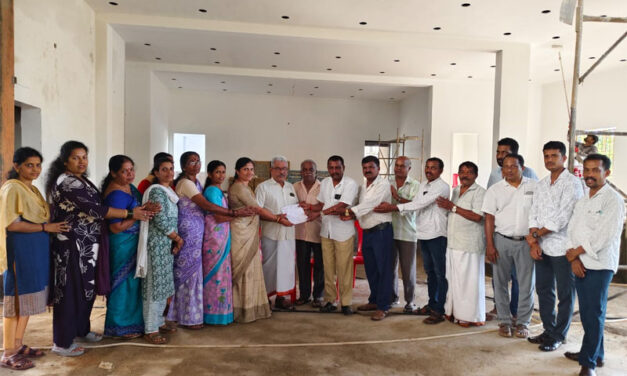 ತುಂಬೆ ಶಾರದಾಂಬ ಸಮುದಾಯ ಭವನಕ್ಕೆ 5 ಲಕ್ಷ ಸಹಾಯಧನ ಮಂಜುರಾತಿ ಪತ್ರ ಹಸ್ತಾಂತರ