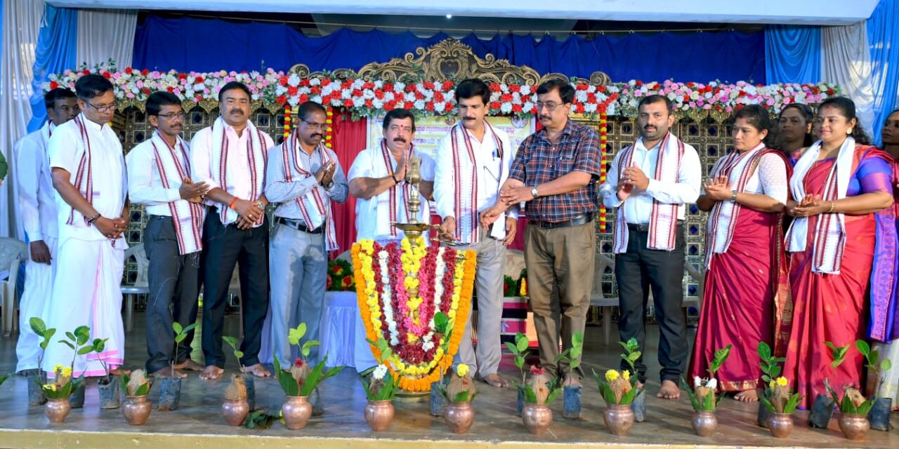 ವಿಟ್ಲ ಪ್ರಗತಿ ಬಂದು ಸ್ವಸಹಾಯ ಸಂಘಗಳ ಒಕ್ಕೂಟಗಳ ವಾರ್ಷಿಕೋತ್ಸವದಲ್ಲಿ ವರದಿ ವರ್ಷದ 501 ನೇ ಸದಸ್ಯರ ಸೇರ್ಪಡೆ