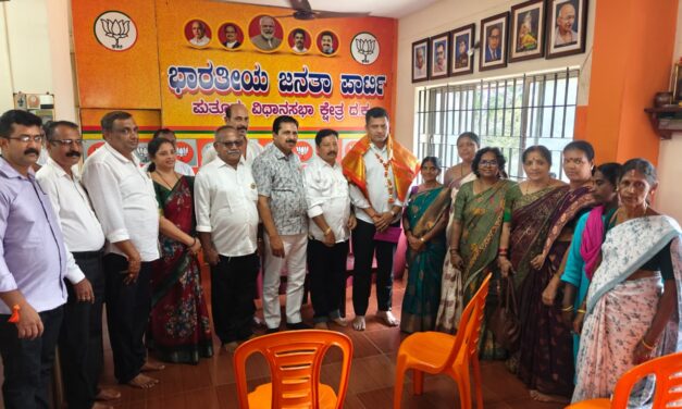 ಕ್ಯಾ|ಬ್ರಿಜೇಶ್ ಚೌಟ ಅವರನ್ನು ಬಿಜೆಪಿ ಪುತ್ತೂರು ವಿಧಾನಸಭಾ ಕ್ಷೇತ್ರದ ವತಿಯಿಂದ ಅಭಿನಂದನೆ