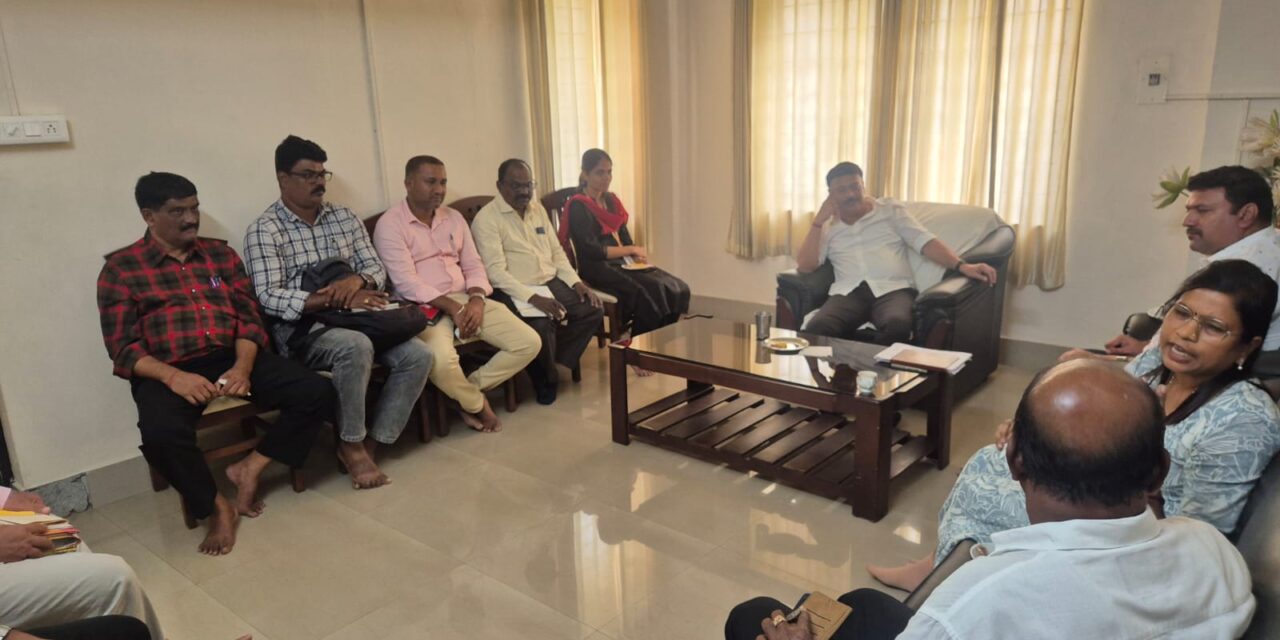 ಪುರಸಭಾ ಜನಪ್ರತಿನಿಧಿಗಳು ಹಾಗೂ ಅಧಿಕಾರಿಗಳ ಸಭೆ