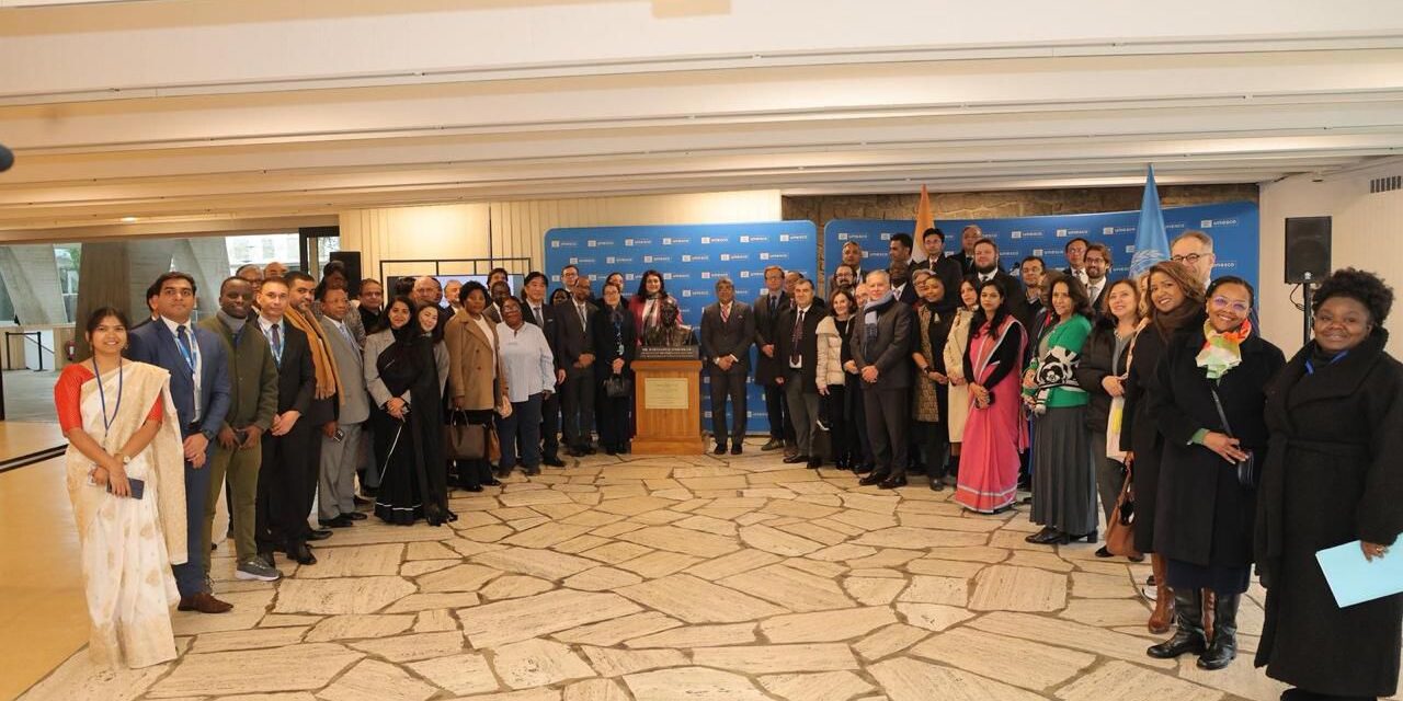 ಸಂವಿಧಾನ ದಿನದಂದು ಪ್ಯಾರಿಸ್‌ನ ಯುನೆಸ್ಕೋ ಕೇಂದ್ರ ಕಚೇರಿಯಲ್ಲಿ ಡಾ. ಬಿ.ಆರ್. ಅಂಬೇಡ್ಕರ್ ಅವರ ಪುತ್ಥಳಿ ಅನಾವರಣಗೊಳಿಸಿದ್ದಕ್ಕೆ ಹೆಮ್ಮೆ ವ್ಯಕ್ತಪಡಿಸಿದ ಪ್ರಧಾನಮಂತ್ರಿ