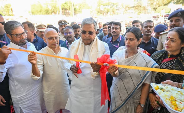 ರಾಜ್ಯ ಮಟ್ಟದ ವಸ್ತು ಪ್ರದರ್ಶನ ಮತ್ತು ಮಾರಾಟ ಮೇಳ, ಮಹಿಳಾ ಸ್ವಸಹಾಯ ಗುಂಪುಗಳ ಉತ್ಪನ್ನಗಳ ಮಾರಾಟ ಮೇಳವನ್ನು ಉದ್ಘಾಟಿಸಿದ – ಸಿ.ಎಂ.