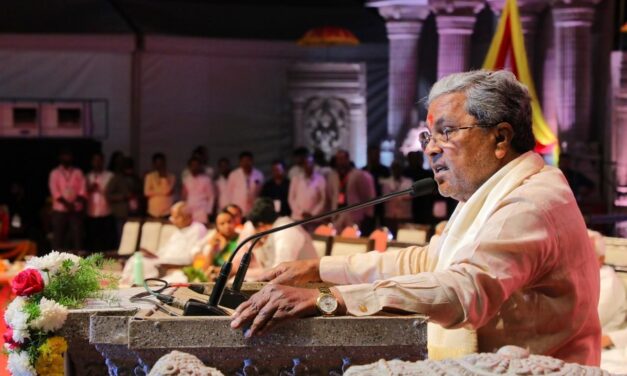 ಬಾದಾಮಿಯ ಇಮ್ಮಡಿ ಪುಲಿಕೇಶಿ ವೇದಿಕೆಯಲ್ಲಿ ಇಂದು ಸಂಜೆ ಆಯೋಜಿಸಿದ್ದ “ಚಾಲುಕ್ಯ ಉತ್ಸವ -2026” ರ ಉದ್ಘಾಟನಾ ಸಮಾರಂಭ