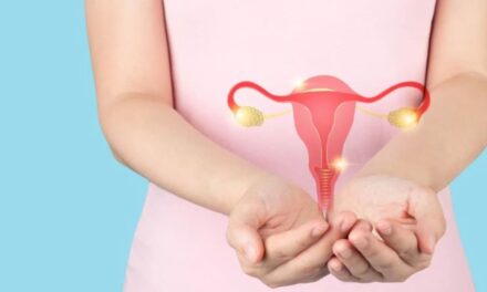 ಗರ್ಭಕಂಠದ ಕ್ಯಾನ್ಸರ್ : ಮಹಿಳೆಯರಲ್ಲಿ ಸಾಮಾನ್ಯವಾದರೂ ತಡೆಗಟ್ಟಬಹುದಾದ ಕ್ಯಾನ್ಸರ್ ಆಗಿದೆ. ಇದಕ್ಕೆ ಕಾರಣಗಳು, ಲಕ್ಷಣಗಳು, ಲಸಿಕೆ, ಪರೀಕ್ಷೆ ಮತ್ತು ಸರಳ ಚಿಕಿತ್ಸಾ ವಿಧಾನಗಳ ಬಗ್ಗೆ ಇಲ್ಲಿ ತಿಳಿಯಿರಿ.