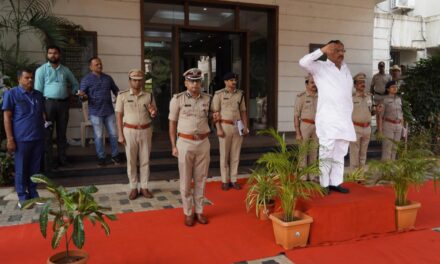 ದಕ್ಷಿಣ ಕನ್ನಡ ಜಿಲ್ಲಾ ಪೊಲೀಸ್ ಹಾಗೂ ಮಂಗಳೂರು ನಗರ ಪೊಲೀಸ್‌ ಅಧಿಕಾರಿ ಮತ್ತು ಸಿಬ್ಬಂದಿಗಳಿಗಾಗಿ  ನಿರ್ಮಿಸಲಾದ 12 ಪೊಲೀಸ್ ವಸತಿ ಗೃಹಗಳ ಉದ್ಘಾಟನೆ ಹಾಗೂ 54 ವಸತಿಗೃಹಗಳ ನಿರ್ಮಾಣಕ್ಕೆ ಶಂಕುಸ್ಥಾಪನೆ