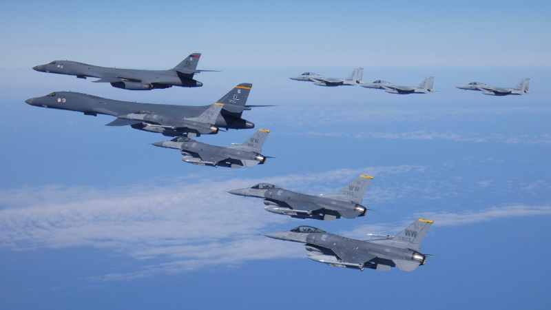 ಮಧ್ಯಪ್ರಾಚ್ಯದಲ್ಲಿ ಭಾರೀ ಯುದ್ಧ ವಿಮಾನಗಳ ನಿಯೋಜನೆ – ಇರಾನ್‌ ಮೇಲೆ ಯಾವುದೇ ಸಮಯದಲ್ಲಿ ಅಮೆರಿಕ ದಾಳಿ ಸಾಧ್ಯತೆ