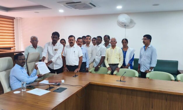 ಫಾಲ್ಗುಣಿ ನದಿಗೆ ಕೈಗಾರಿಕಾ ವಿಷಕಾರಿ ತ್ಯಾಜ್ಯ ಸೇರ್ಪಡೆ : ಜನವಸತಿ ಪ್ರದೇಶಗಳಲ್ಲಿ ಆರೋಗ್ಯದ ಆತಂಕ – ತಕ್ಷಣ ಕ್ರಮ ಕೈಗೊಳ್ಳುವಂತೆ ‘ಸುರಾಜ್ಯ ಅಭಿಯಾನ’ದಿಂದ ಜಿಲ್ಲಾಧಿಕಾರಿಗಳಿಗೆ ಮನವಿ