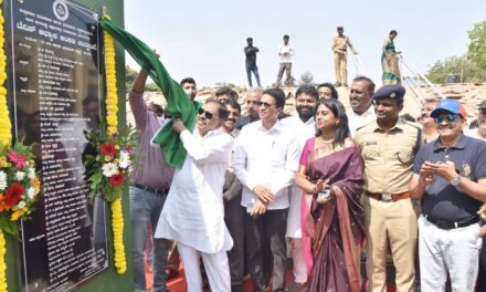 ತುಮಕೂರು ವಿಶ್ವವಿದ್ಯಾಲಯ ಕ್ಯಾಂಪಸ್‌ನಲ್ಲಿ ನೂತನವಾಗಿ ನಿರ್ಮಿಸಲಾದ ಬಾಸ್ಕೆಟ್ ಬಾಲ್ ಅಂಕಣದ ಉದ್ಘಾಟನೆ