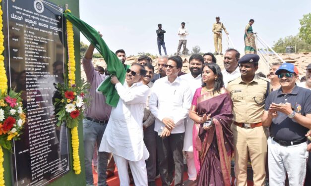 ತುಮಕೂರು ವಿಶ್ವವಿದ್ಯಾಲಯ ಕ್ಯಾಂಪಸ್‌ನಲ್ಲಿ ನೂತನವಾಗಿ ನಿರ್ಮಿಸಲಾದ ಬಾಸ್ಕೆಟ್ ಬಾಲ್ ಅಂಕಣದ ಉದ್ಘಾಟನೆ