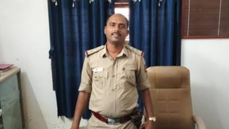 ಪತಿಯನ್ನ ಅರೆಸ್ಟ್ ಮಾಡಿ ಪತ್ನಿಯನ್ನ ಮಂಚಕ್ಕೆ ಕರೀತಿದ್ದ ಕೇಸ್ –  ಇನ್ಸ್‌ಪೆಕ್ಟರ್‌ ಸಂದೇಶ್ ಸಸ್ಪೆಂಡ್