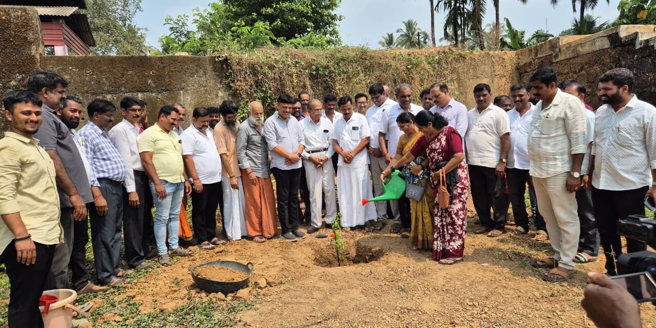ರೂ. 2 ಕೋಟಿ 56 ಲಕ್ಷ ವೆಚ್ಚದಲ್ಲಿ ನಡೆಯುವ ವಿವಿಧ ಕಾಮಗಾರಿಗಳಿಗೆ ಬಂಟ್ವಾಳ ಶಾಸಕ‌ ರಾಜೇಶ್ ನಾಯ್ಕ್ ಉಳಿಪ್ಪಾಡಿಗುತ್ತು ಚಾಲನೆ