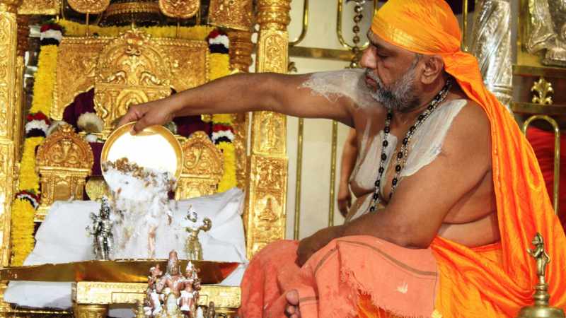 ಮಂತ್ರಾಲಯದಲ್ಲಿ ರಾಮನವಮಿ ಸಂಭ್ರಮ – ಮೂಲ ರಾಮದೇವರಿಗೆ ವಿಶೇಷ ಪೂಜೆ