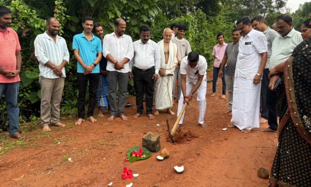 ಕಡೇಶಿವಾಲಯ ದಾದುಕೋಡಿ ಸಂಪೋಳಿ ರಸ್ತೆ ಕಾಂಕ್ರೆಟಿಕರಣಕ್ಕೆ ಗುದ್ದಲಿ ಪೂಜೆ