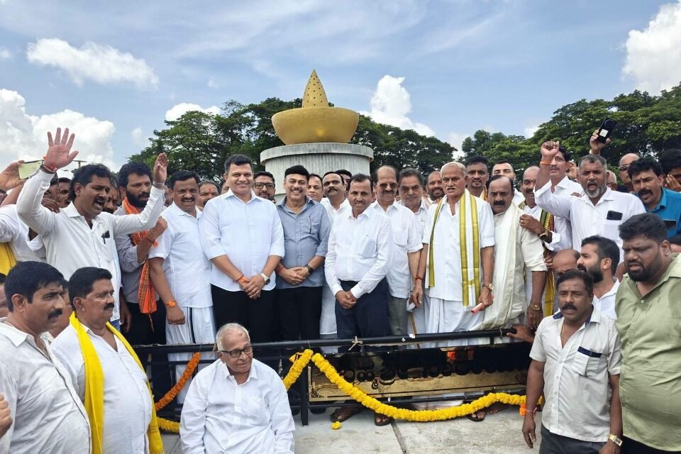 ಬಿ.ಸಿ.ರೋಡ್‌ನಲ್ಲಿ ಬ್ರಹ್ಮಶ್ರೀ ನಾರಾಯಣ ಗುರು ವೃತ್ತ ಲೋಕಾರ್ಪಣೆ